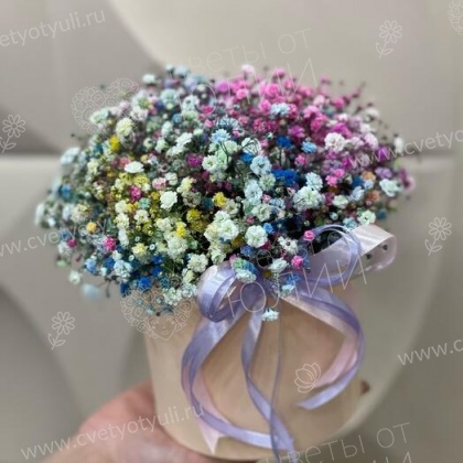 Коробка из радужной гипсофилы