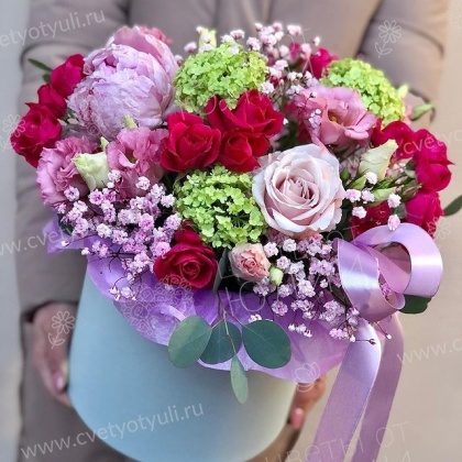 Коробка сборная из роз и гортензии Элисса