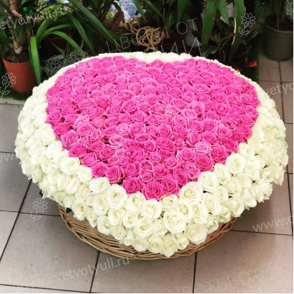 Корзина из 301  розы